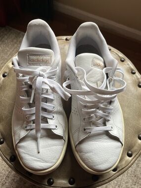 adidas White Leather Low-Top Sneakers with Gold Logo, size 8 woman